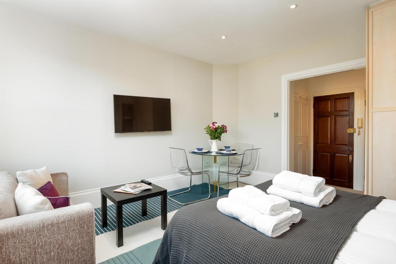 Capital Sloane Street Studio With Balcony Лондон Екстериор снимка