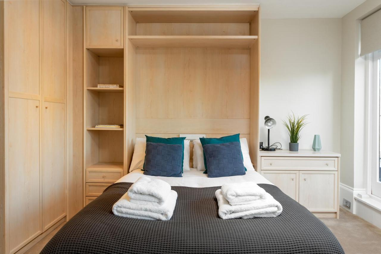 Capital Sloane Street Studio With Balcony Лондон Екстериор снимка